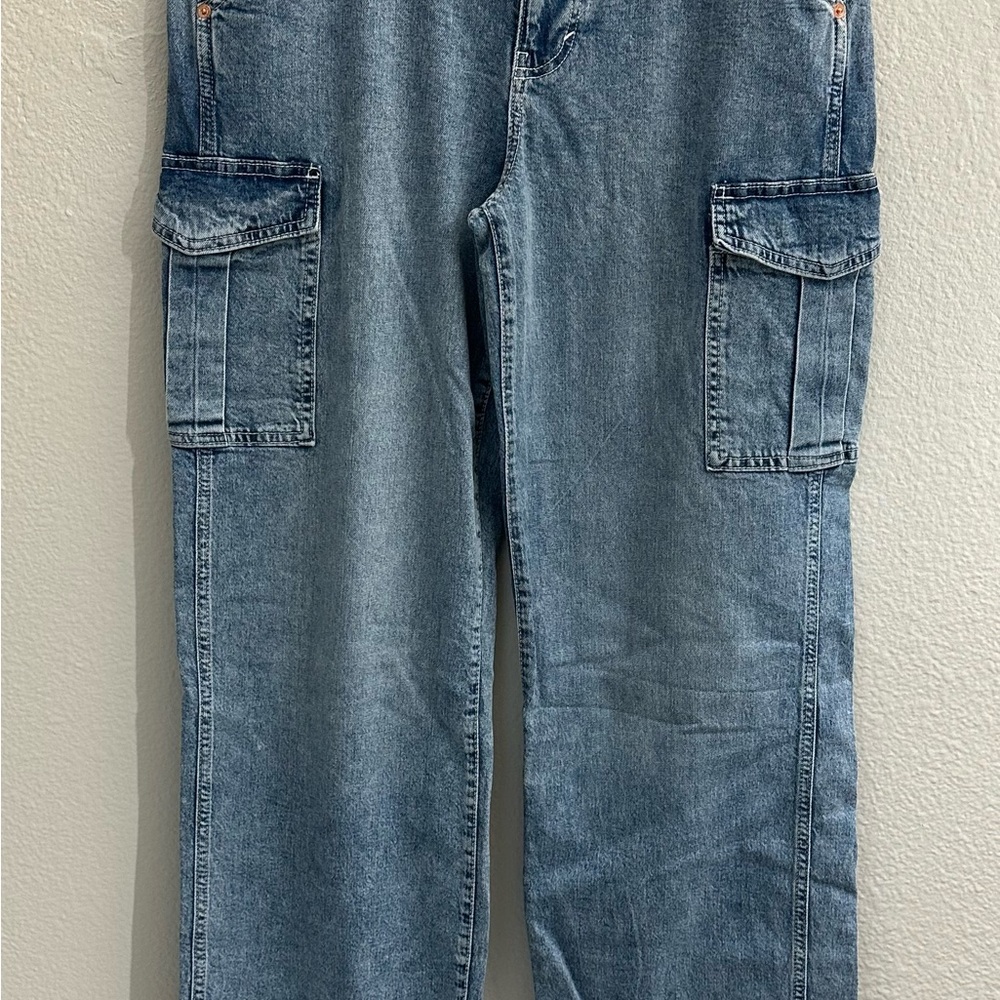 GAP Light Blue Denim 90’s Loose Cargo Jeans 29Tall